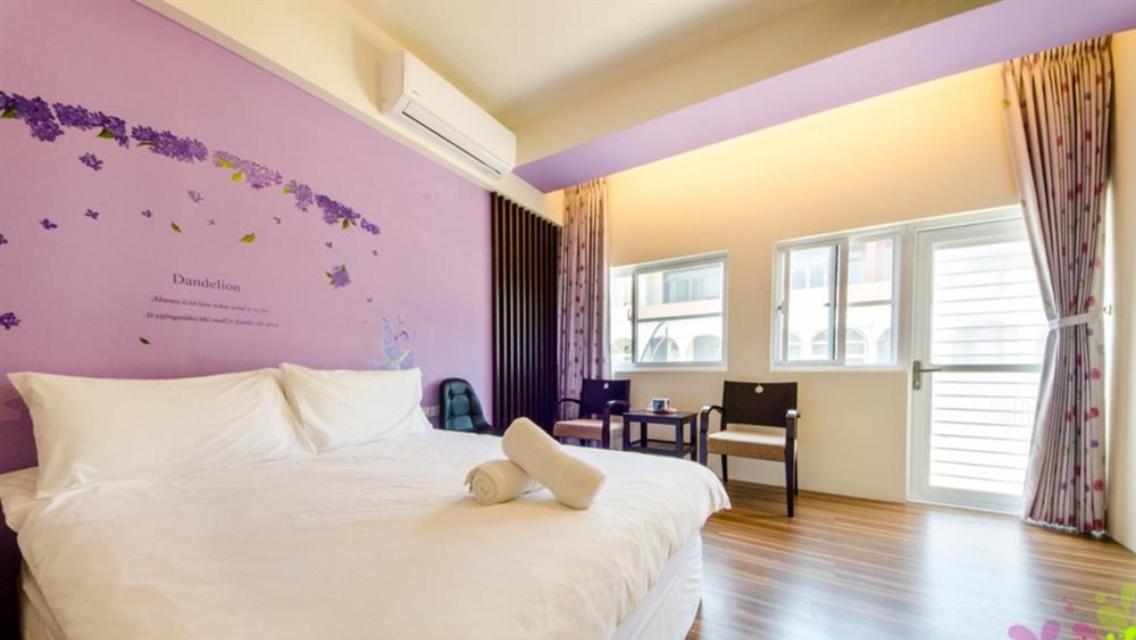 小黑琵416輕旅 Little Happy Hostel Tainan Luaran gambar